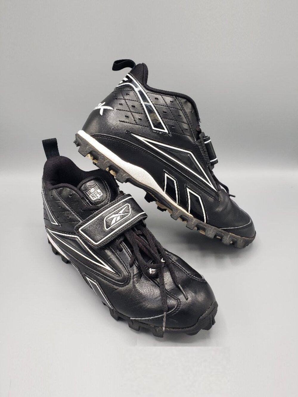 Reebok RBK NFL Men’s Size 12 Football Cleats Black White RB 702 KTS 20-177748